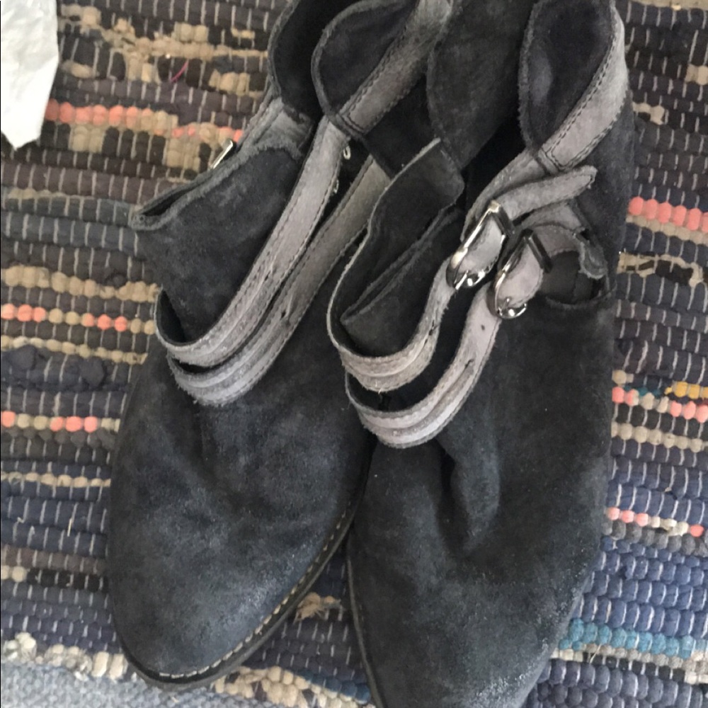 Suade Booties Black